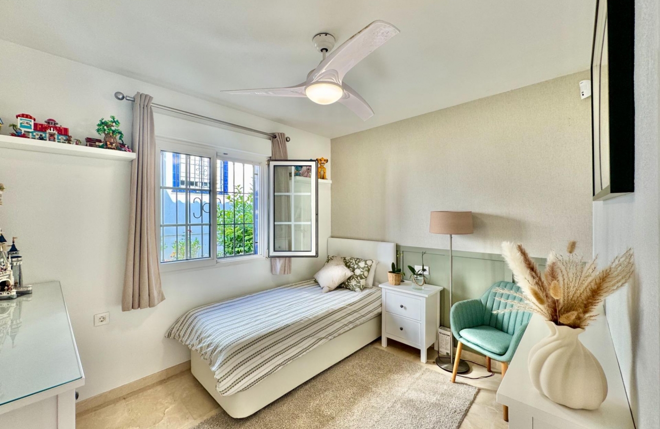 Resale - Bungalow - Orihuela Costa - Villamartín-Las Filipinas
