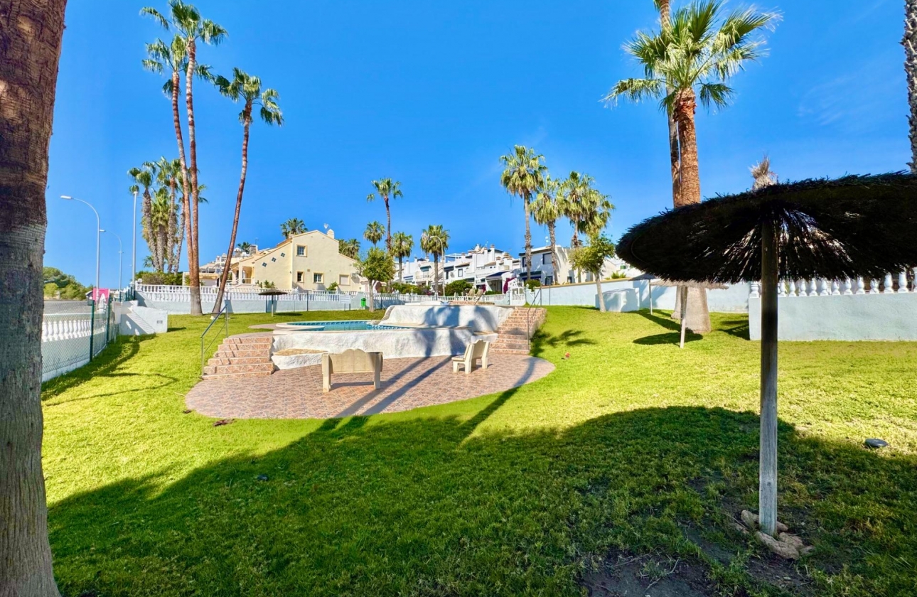 Resale - Bungalow - Orihuela Costa - Villamartín-Las Filipinas
