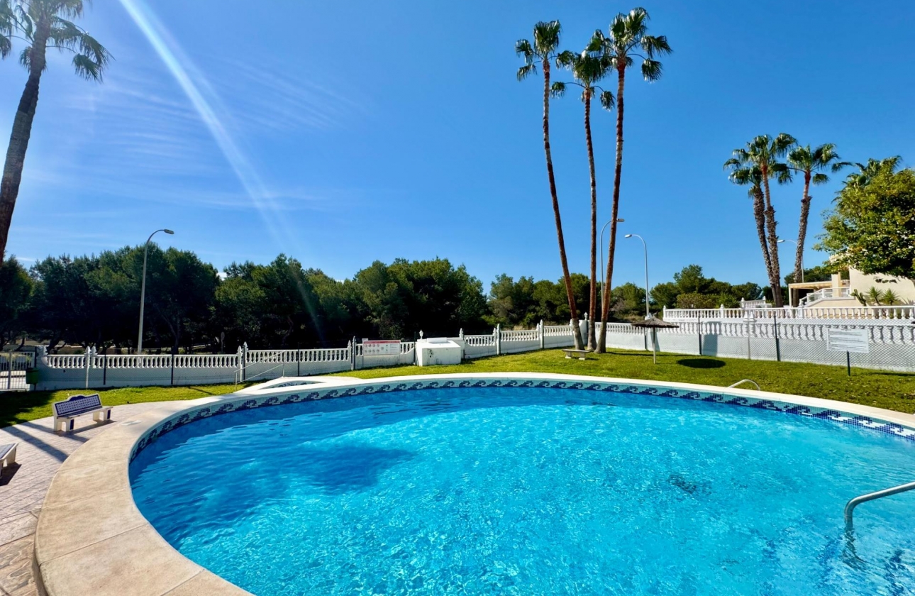 Resale - Bungalow - Orihuela Costa - Villamartín-Las Filipinas