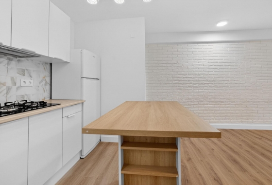Resale - Apartment - Torrevieja - Centro