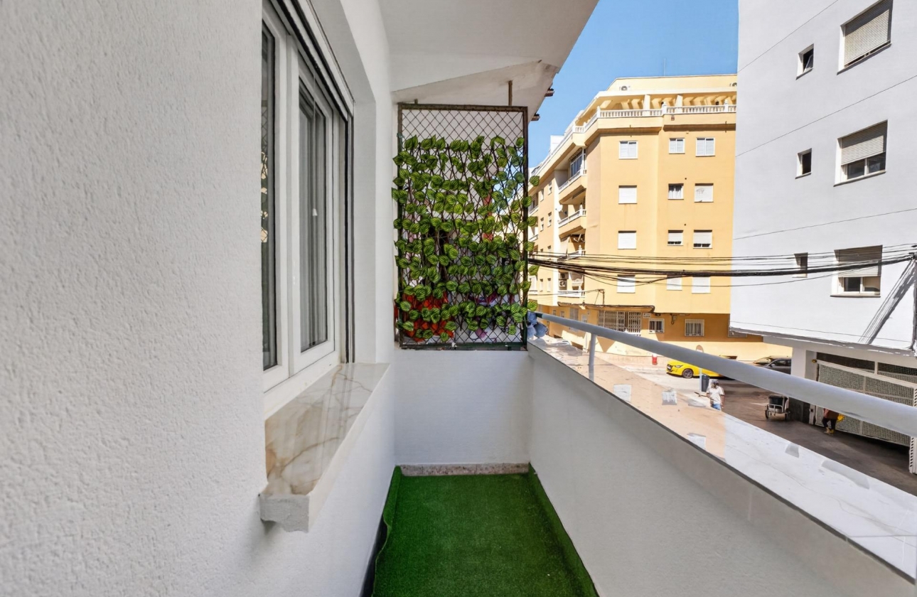 Resale - Apartment - Torrevieja - Centro