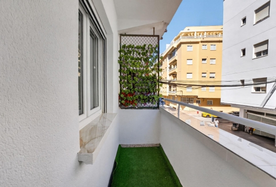 Resale - Apartment - Torrevieja - Centro