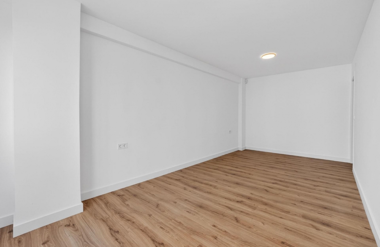 Resale - Apartment - Torrevieja - Centro