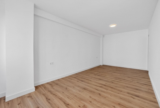 Resale - Apartment - Torrevieja - Centro