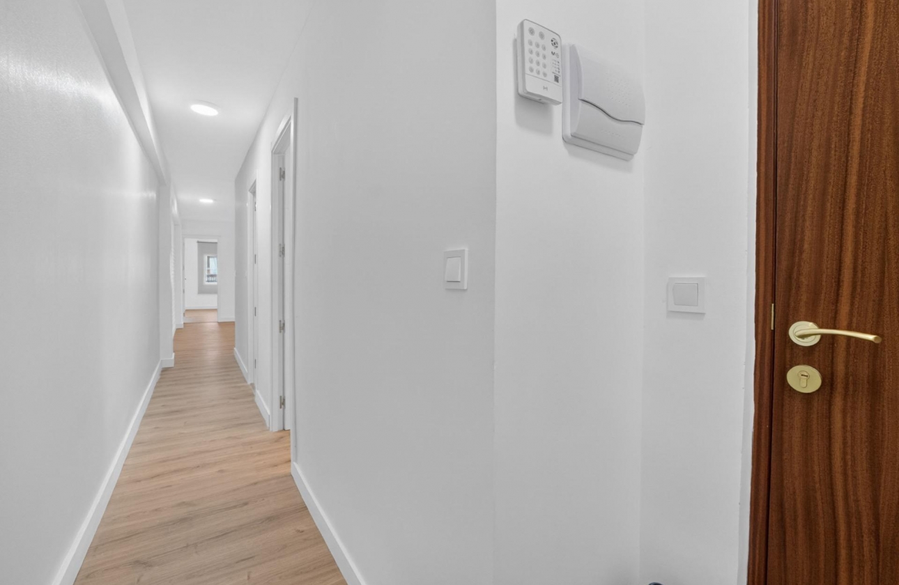 Resale - Apartment - Torrevieja - Centro