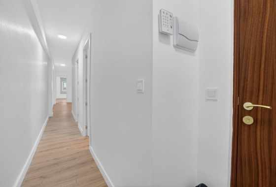 Resale - Apartment - Torrevieja - Centro