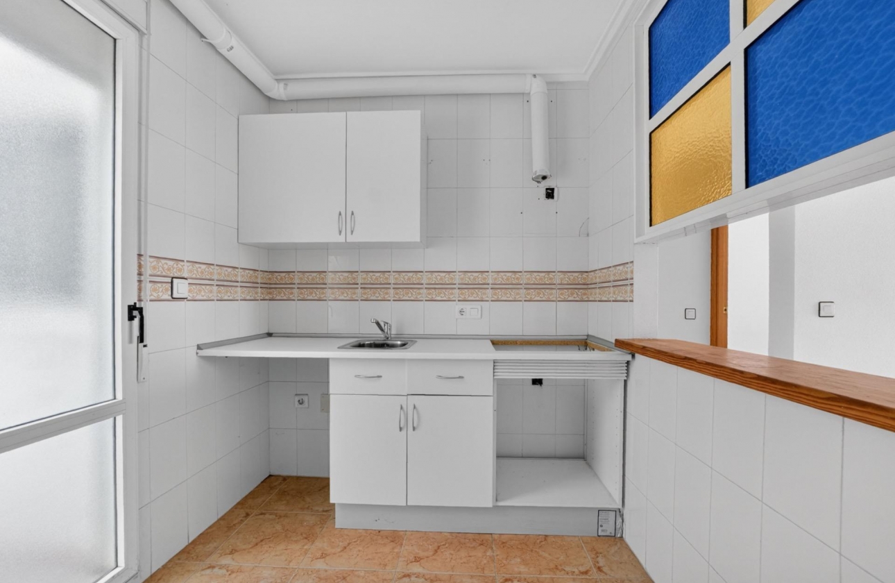 Resale - Apartment - Torrevieja - El limonar