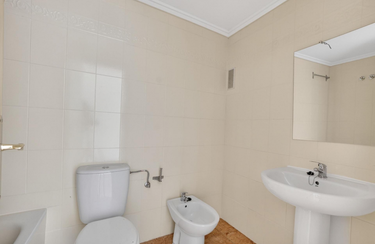 Resale - Apartment - Torrevieja - El limonar