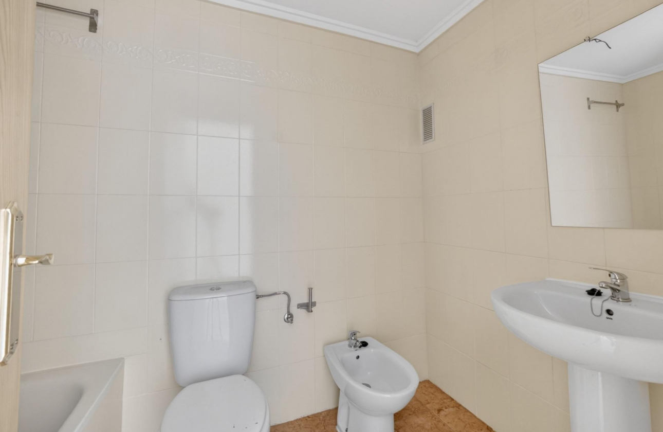 Resale - Apartment - Torrevieja - El limonar