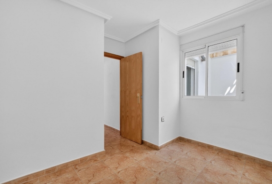 Resale - Apartment - Torrevieja - El limonar