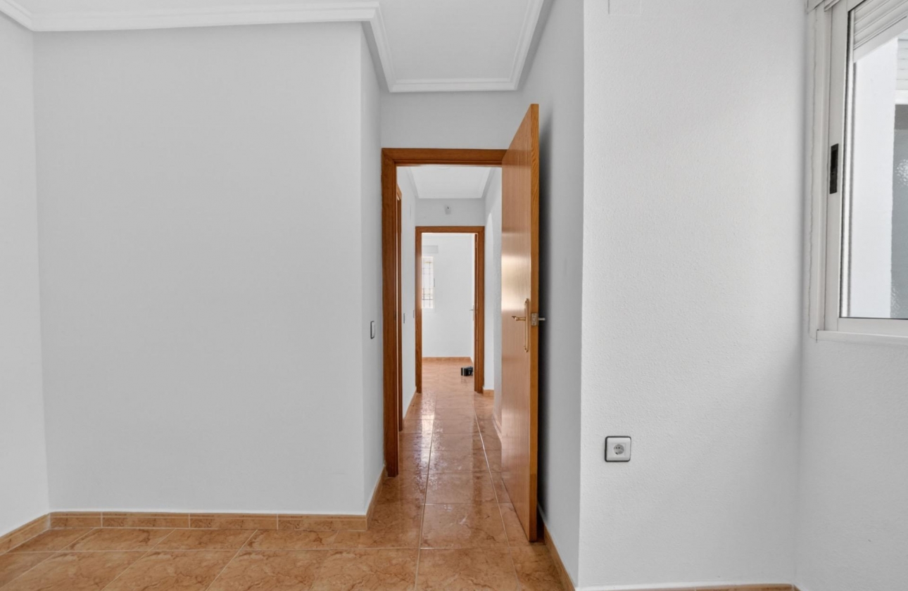 Resale - Apartment - Torrevieja - El limonar