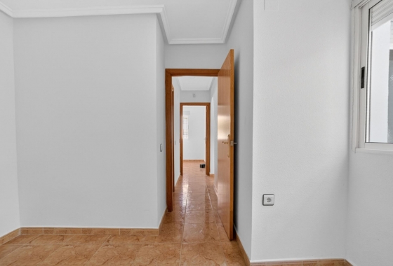Resale - Apartment - Torrevieja - El limonar