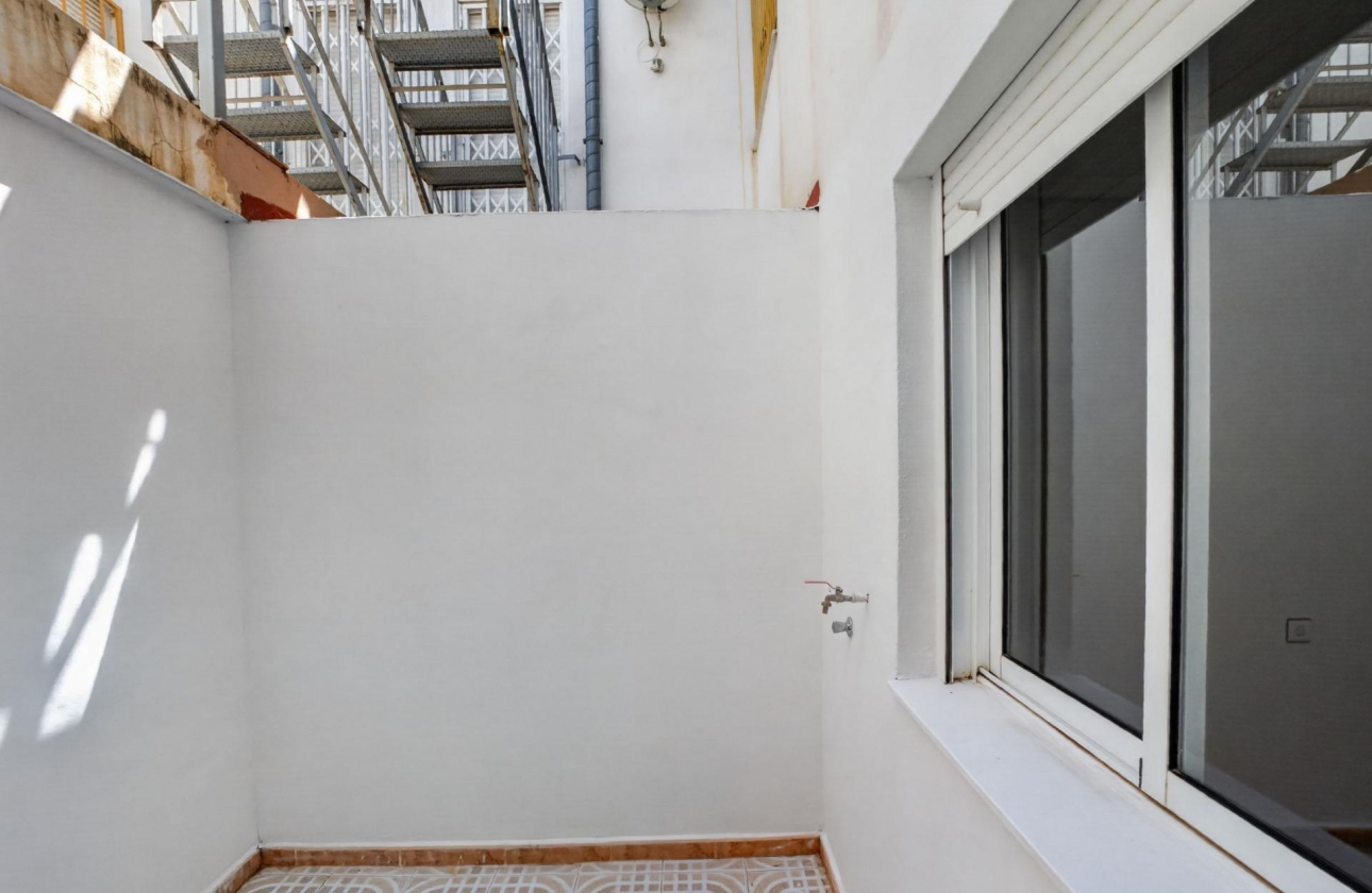 Resale - Apartment - Torrevieja - El limonar