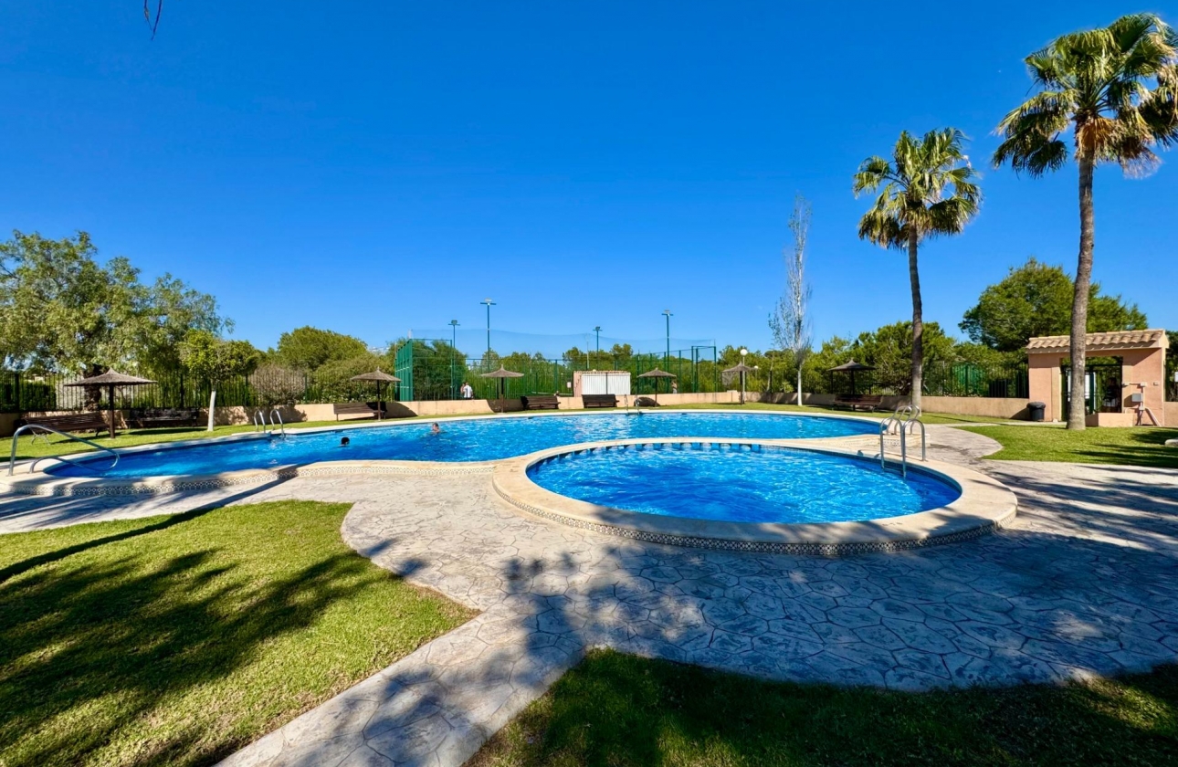 Resale - house - Orihuela Costa - Los Altos