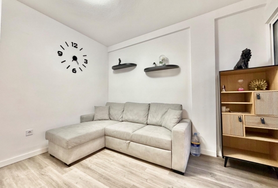 Resale - Apartment - Torrevieja - La Mata pueblo