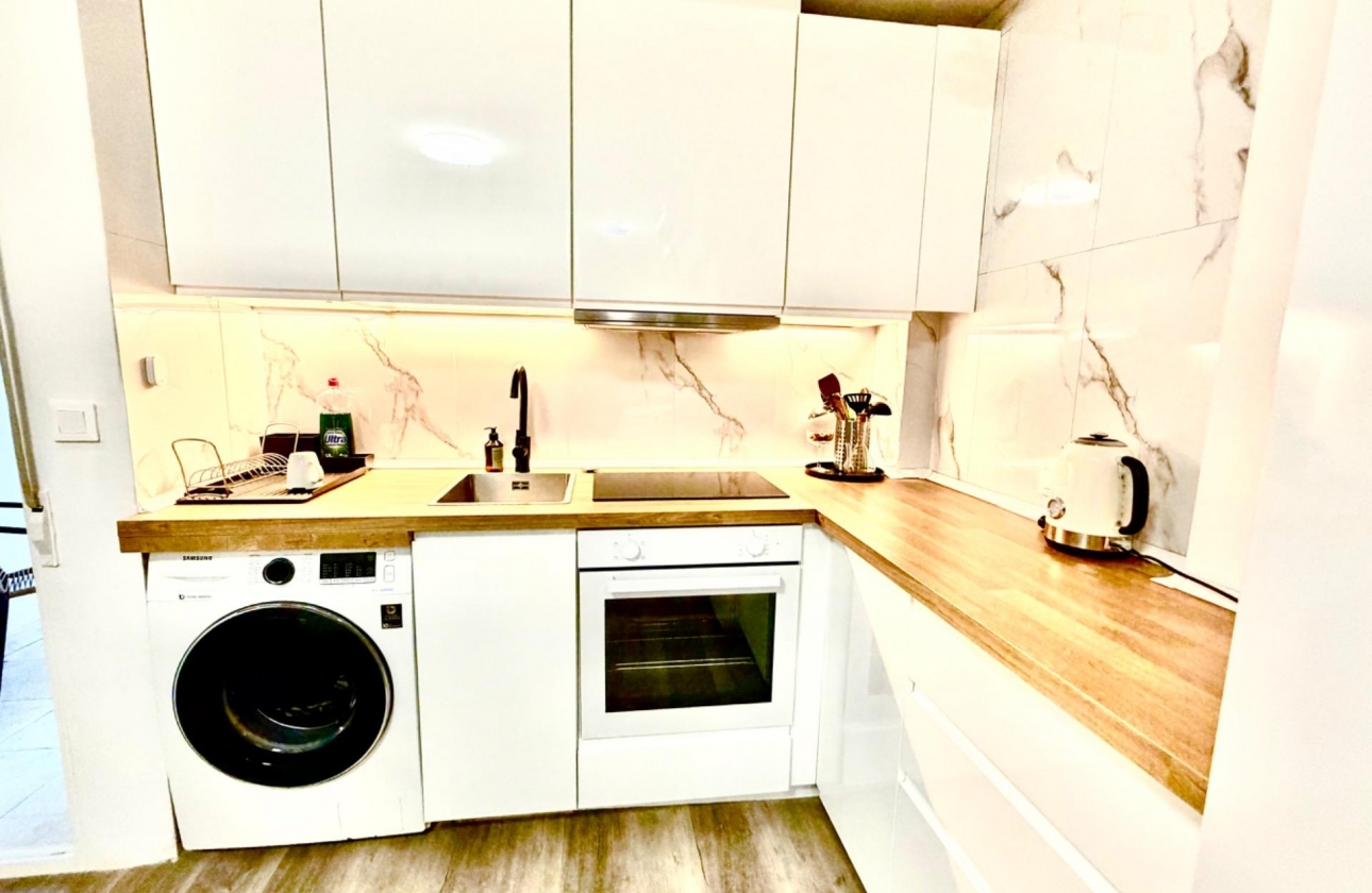 Resale - Apartment - Torrevieja - La Mata pueblo