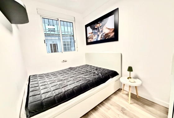 Resale - Apartment - Torrevieja - La Mata pueblo