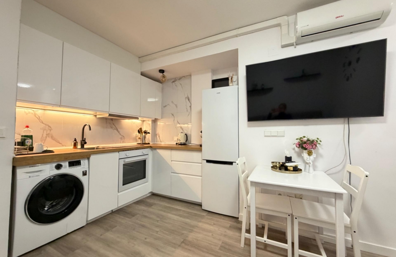 Resale - Apartment - Torrevieja - La Mata pueblo