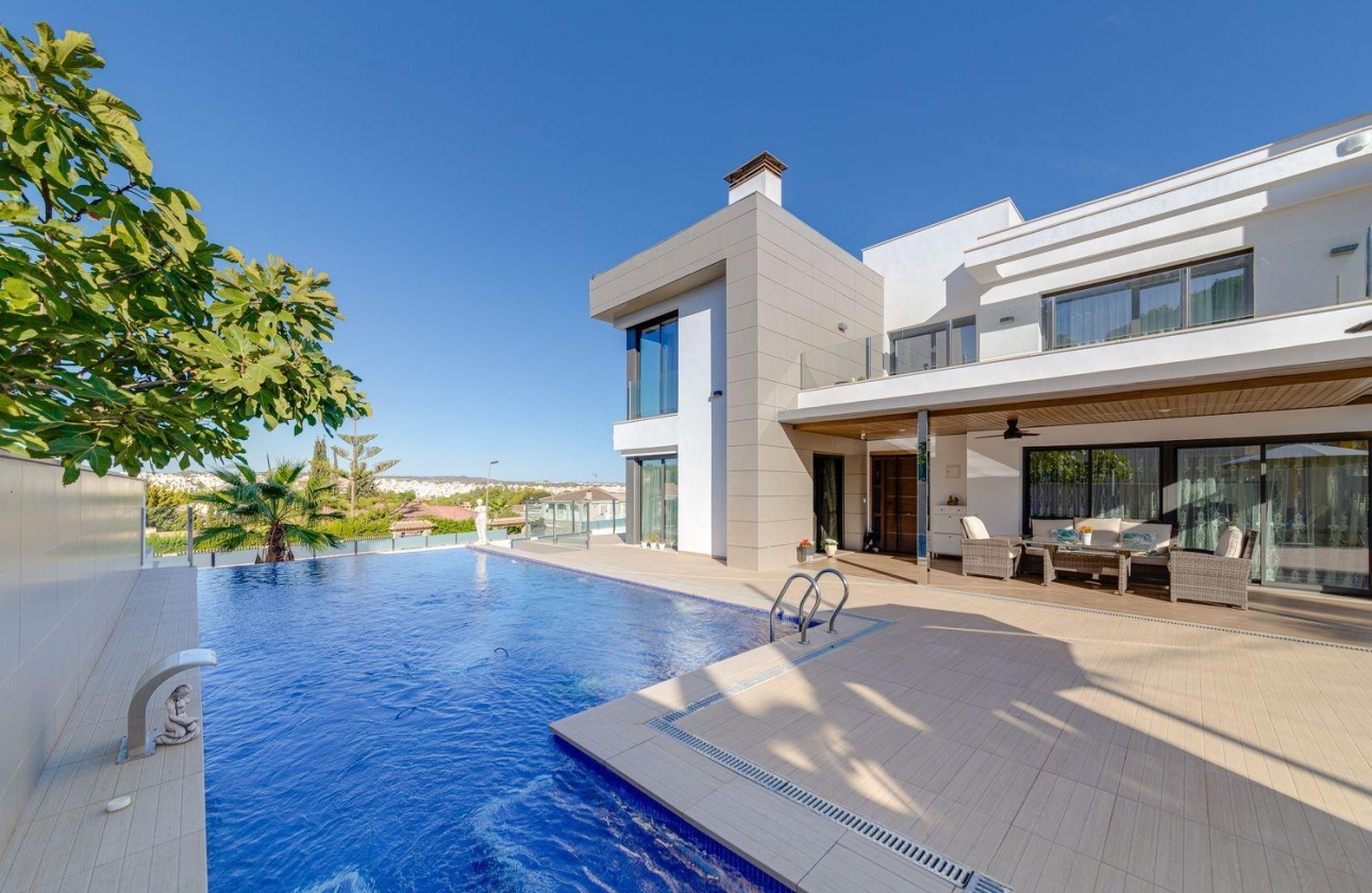 Resale - Villa - Torrevieja - Los Balcones