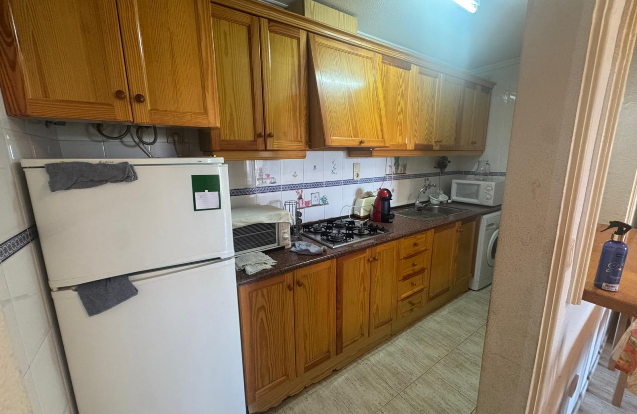 Resale - Apartment - Torrevieja - Playa del Acequión