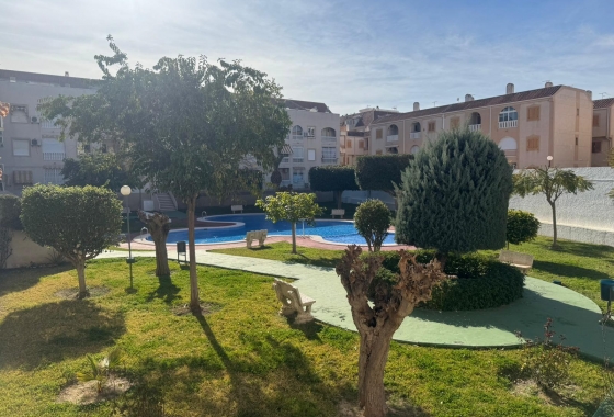 Resale - Apartment - Torrevieja - Playa del Acequión