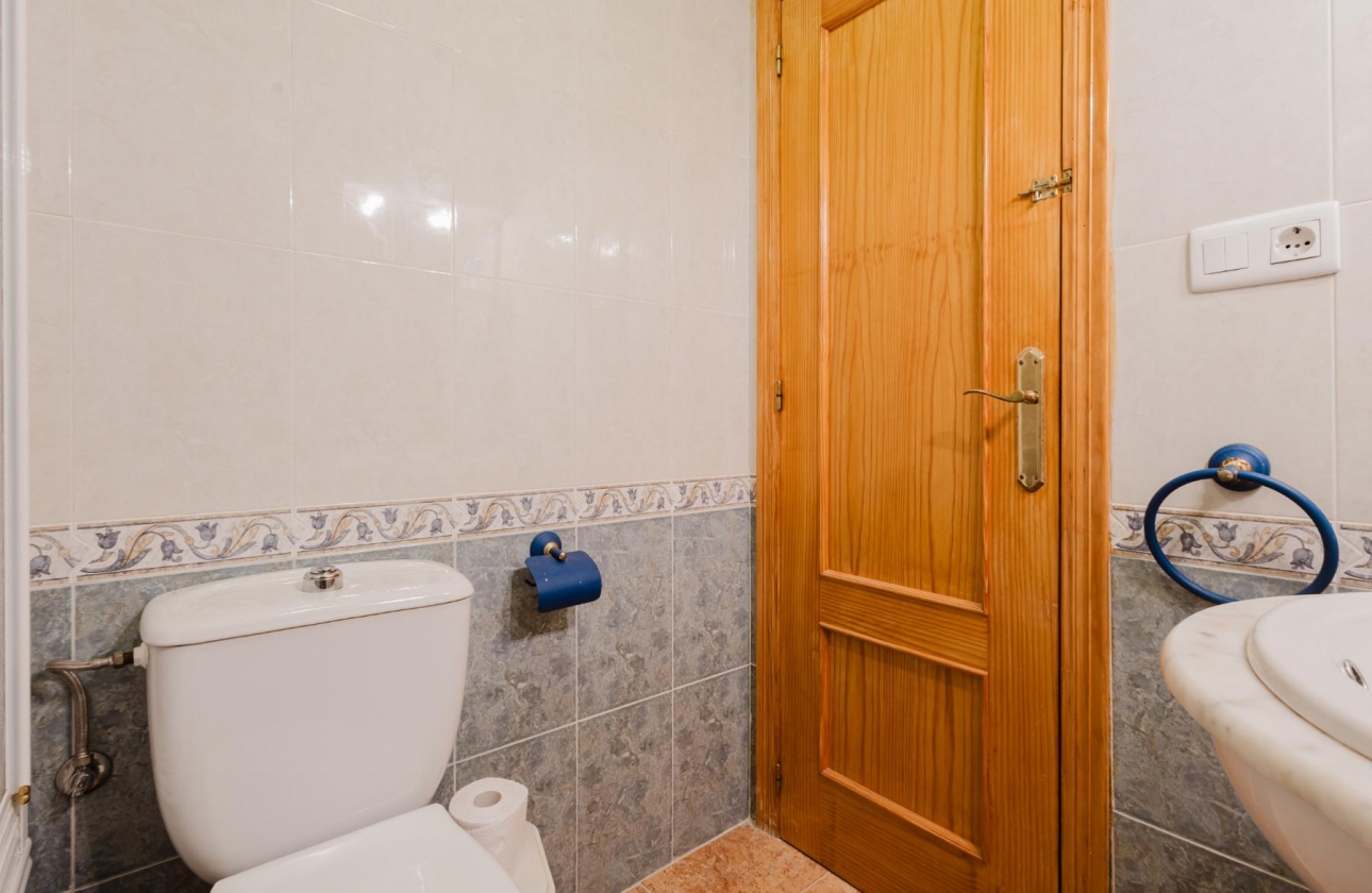 Resale - Apartment - Torrevieja - Parque de Las Naciones