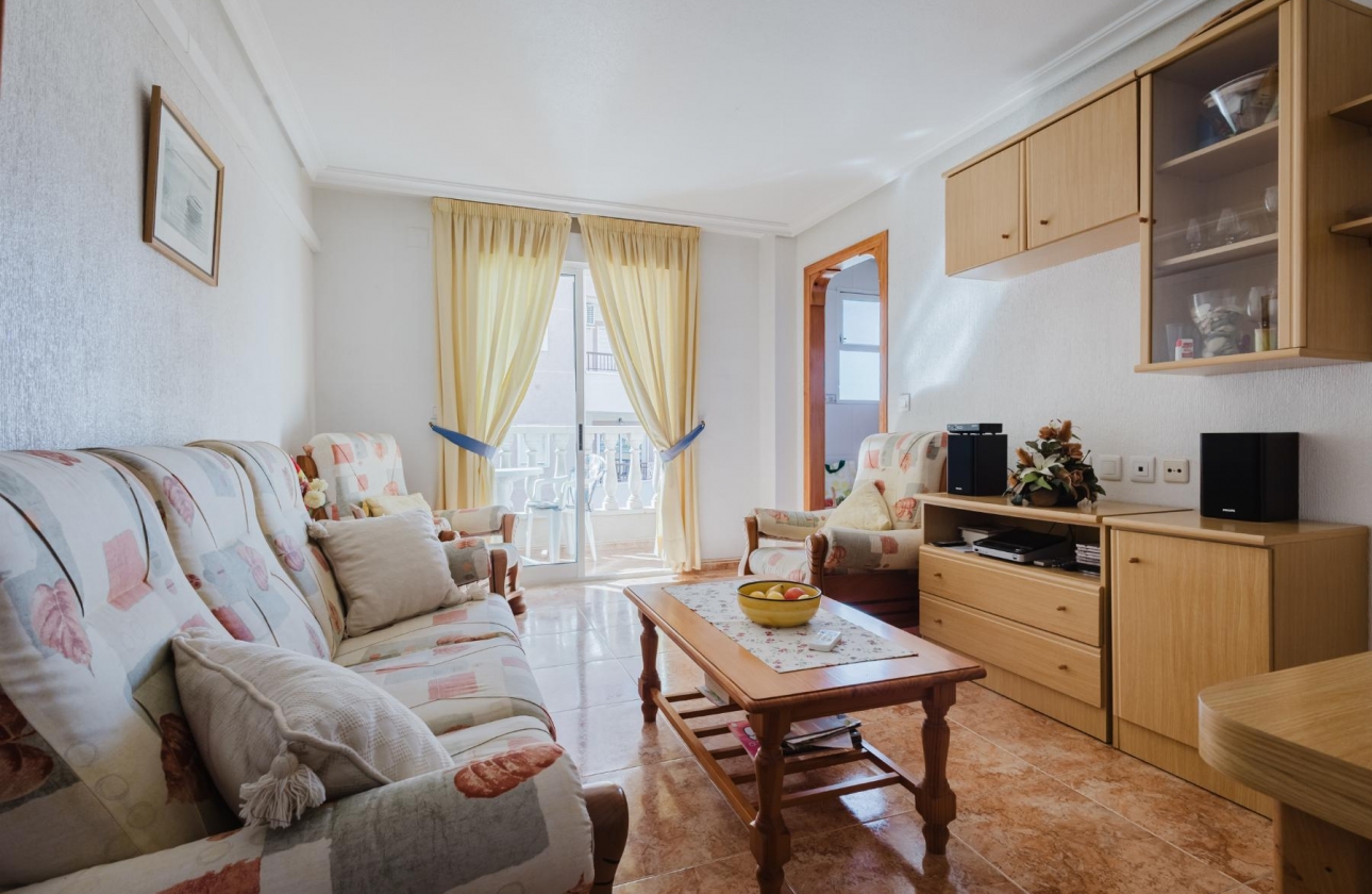 Resale - Apartment - Torrevieja - Parque de Las Naciones