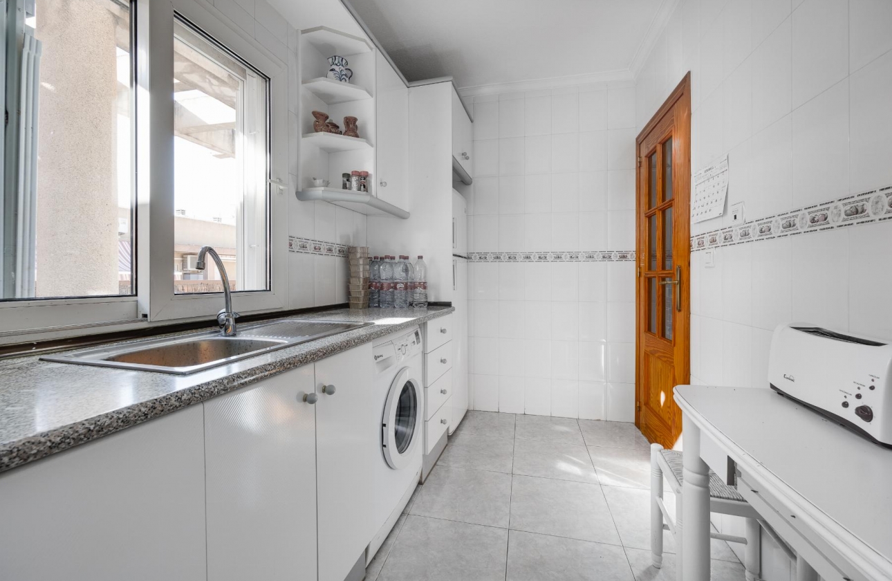 Resale - Apartment - Torrevieja - Parque de Las Naciones