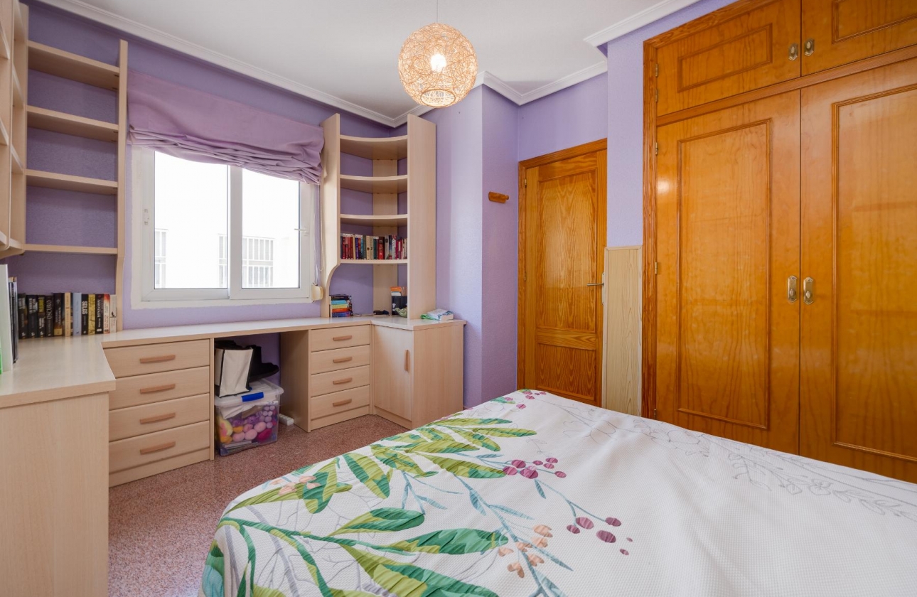 Resale - Apartment - Torrevieja - Parque de Las Naciones