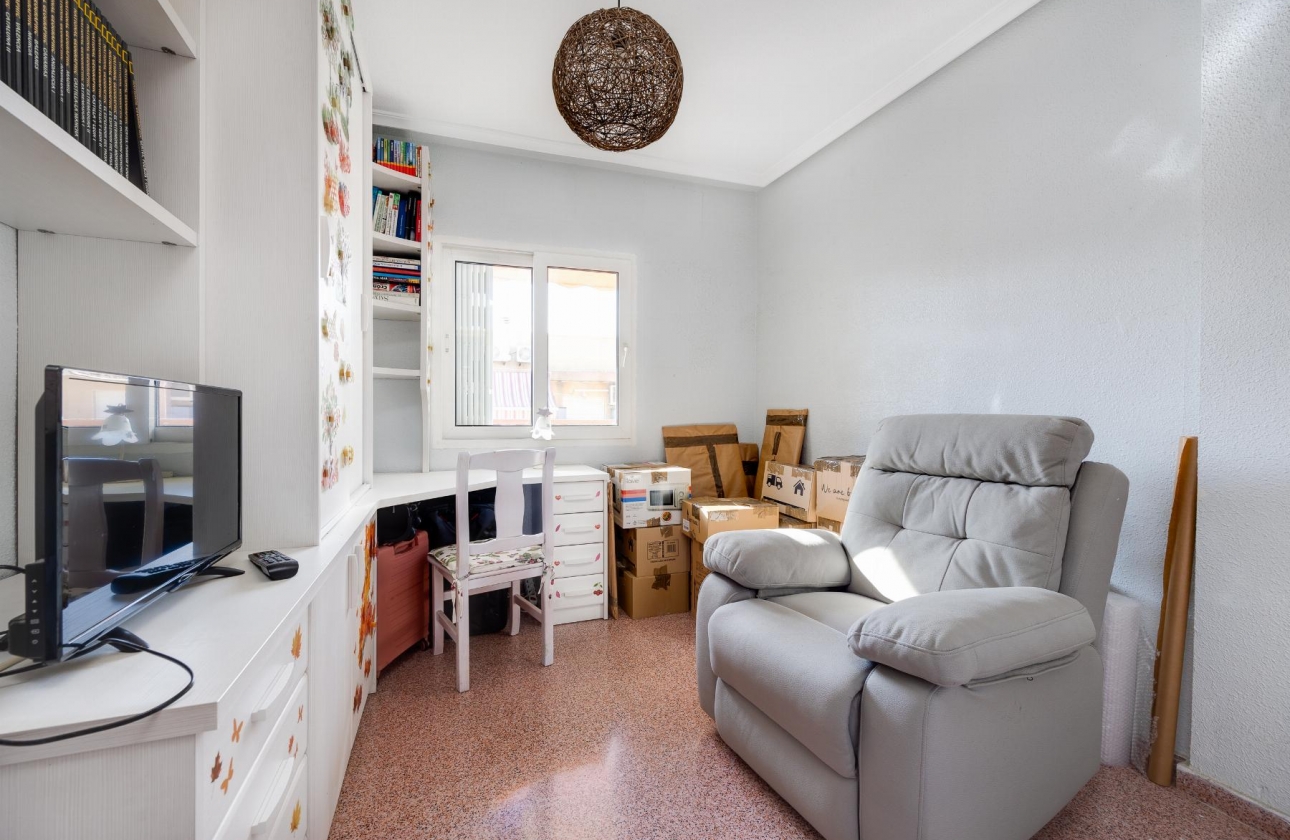 Resale - Apartment - Torrevieja - Parque de Las Naciones