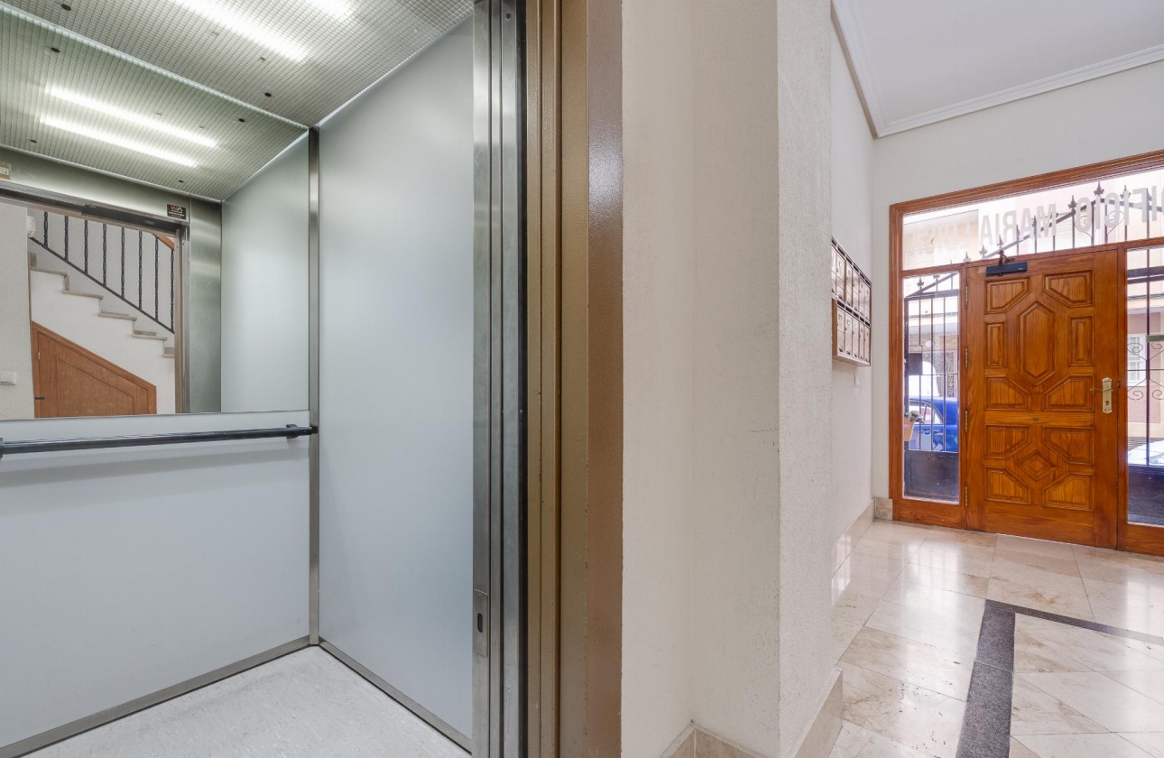Resale - Apartment - Torrevieja - Parque de Las Naciones