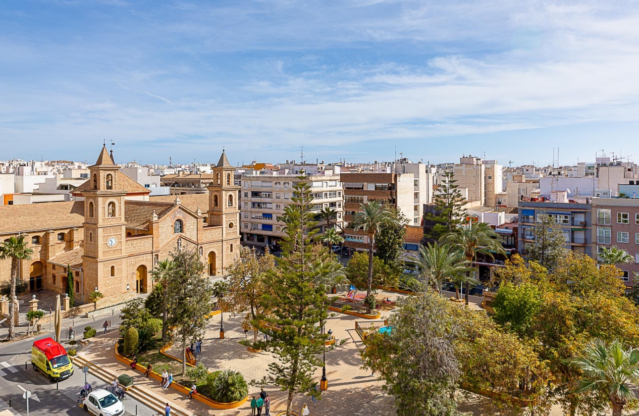 Resale - Apartment - Torrevieja - Parque de Las Naciones