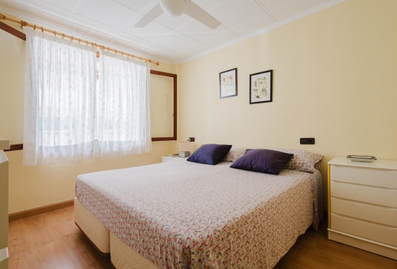Resale - Apartment - Torrevieja - Playa del Acequión