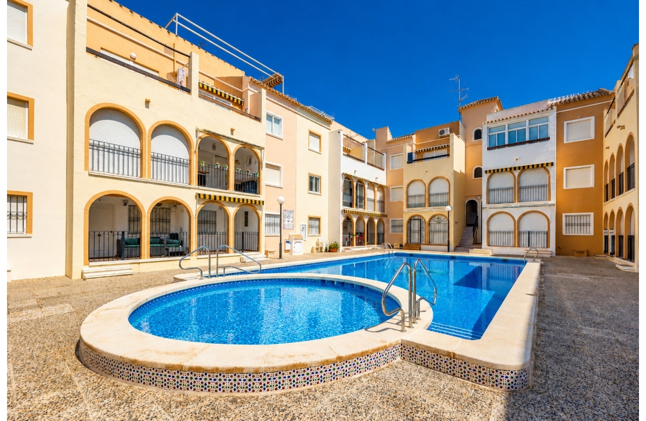 Resale - Bungalow - Torrevieja - Playa de los Náufragos