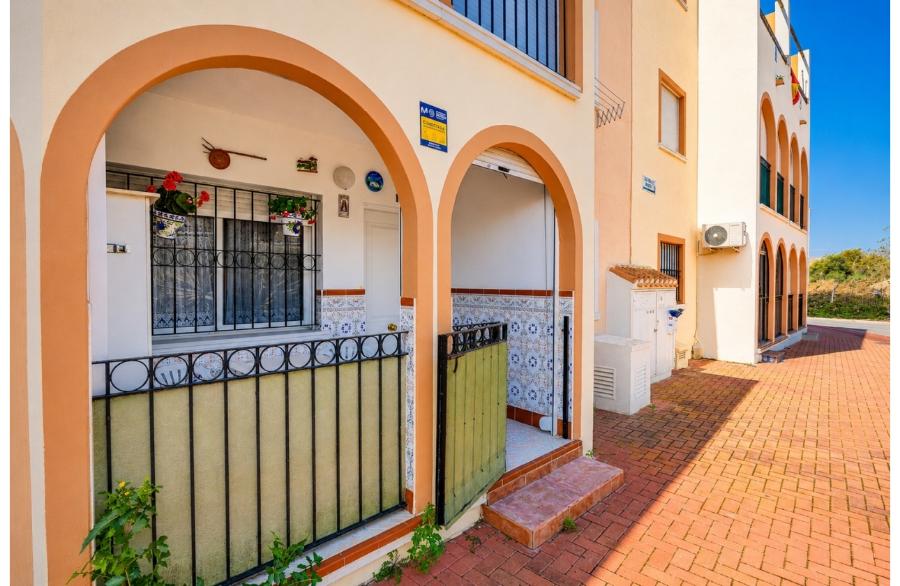 Resale - Bungalow - Torrevieja - Playa de los Náufragos
