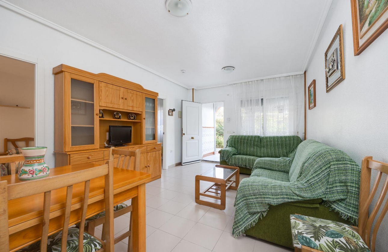 Resale - Bungalow - Torrevieja - Playa de los Náufragos