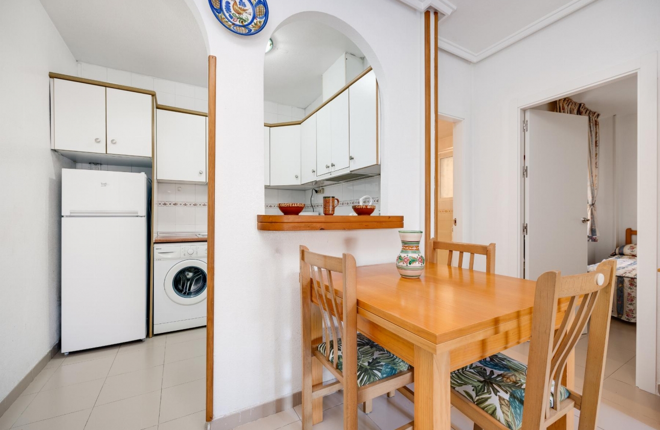 Resale - Bungalow - Torrevieja - Playa de los Náufragos