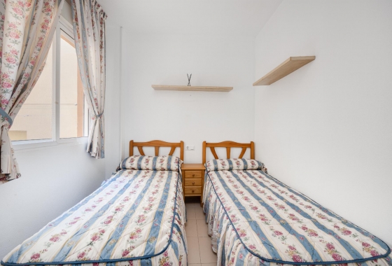 Resale - Bungalow - Torrevieja - Playa de los Náufragos