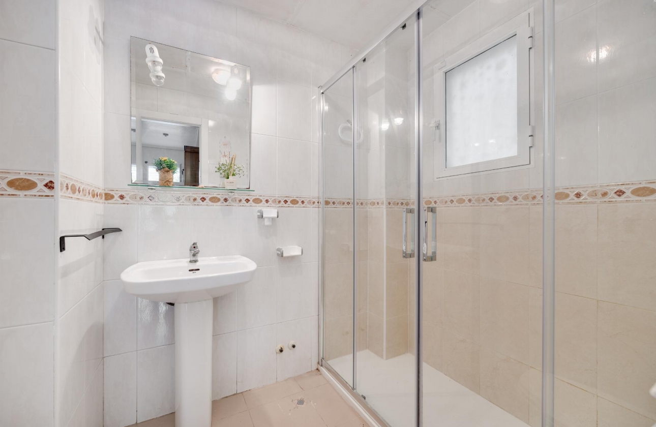 Resale - Bungalow - Torrevieja - Playa de los Náufragos