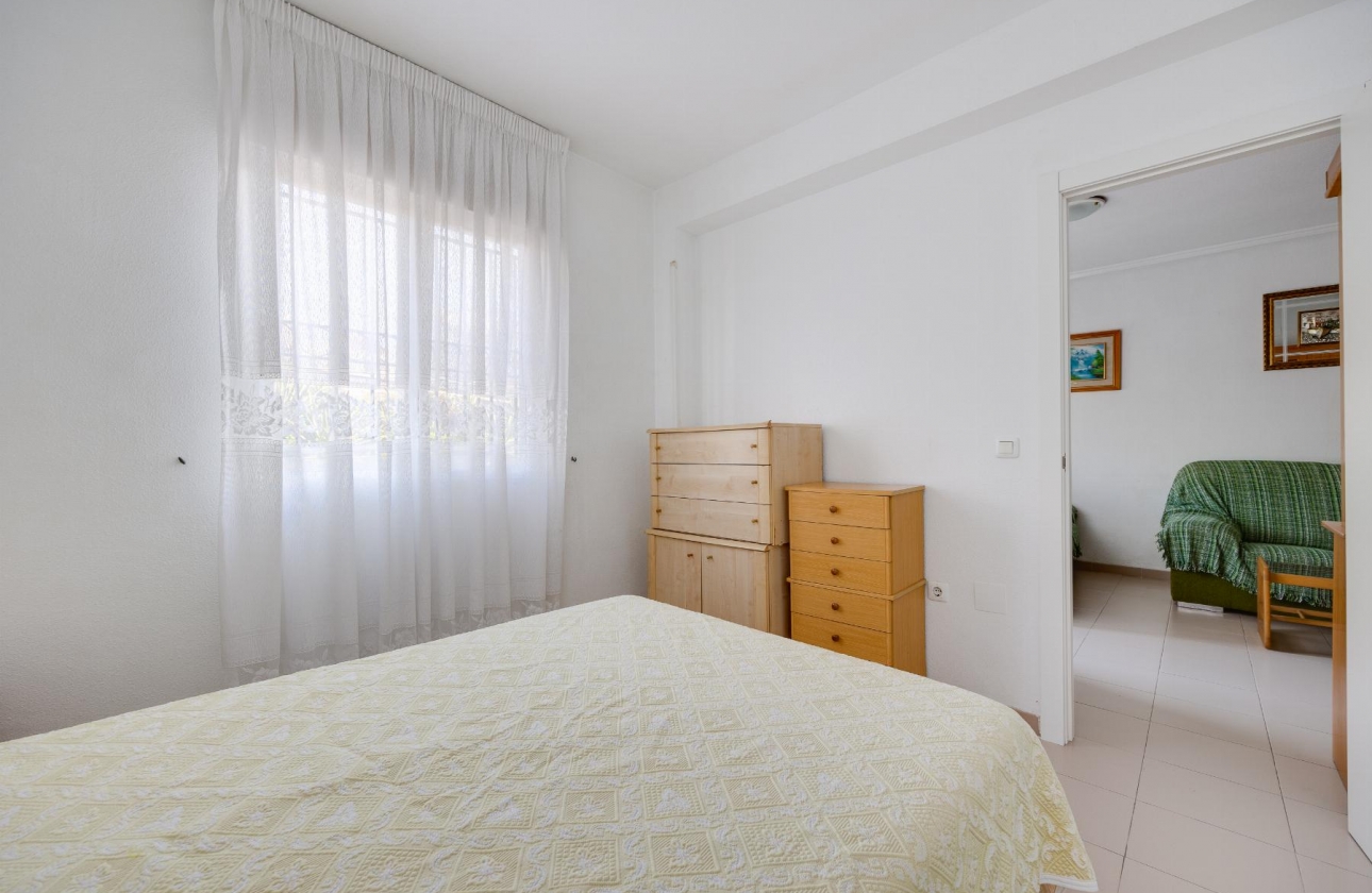 Resale - Bungalow - Torrevieja - Playa de los Náufragos