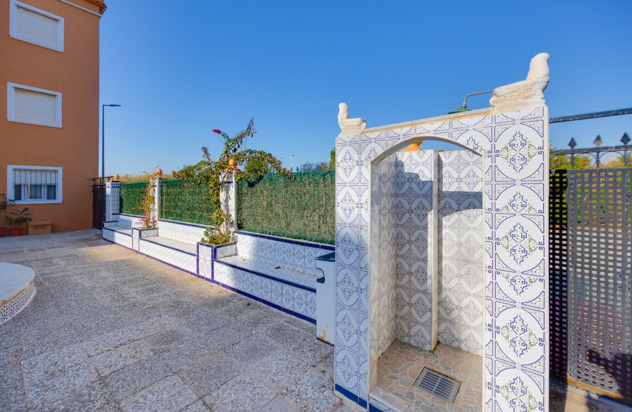 Resale - Bungalow - Torrevieja - Playa de los Náufragos
