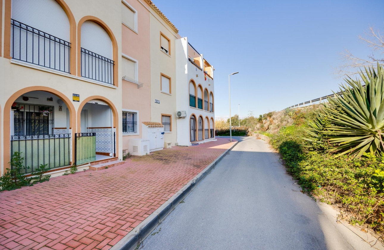 Resale - Bungalow - Torrevieja - Playa de los Náufragos