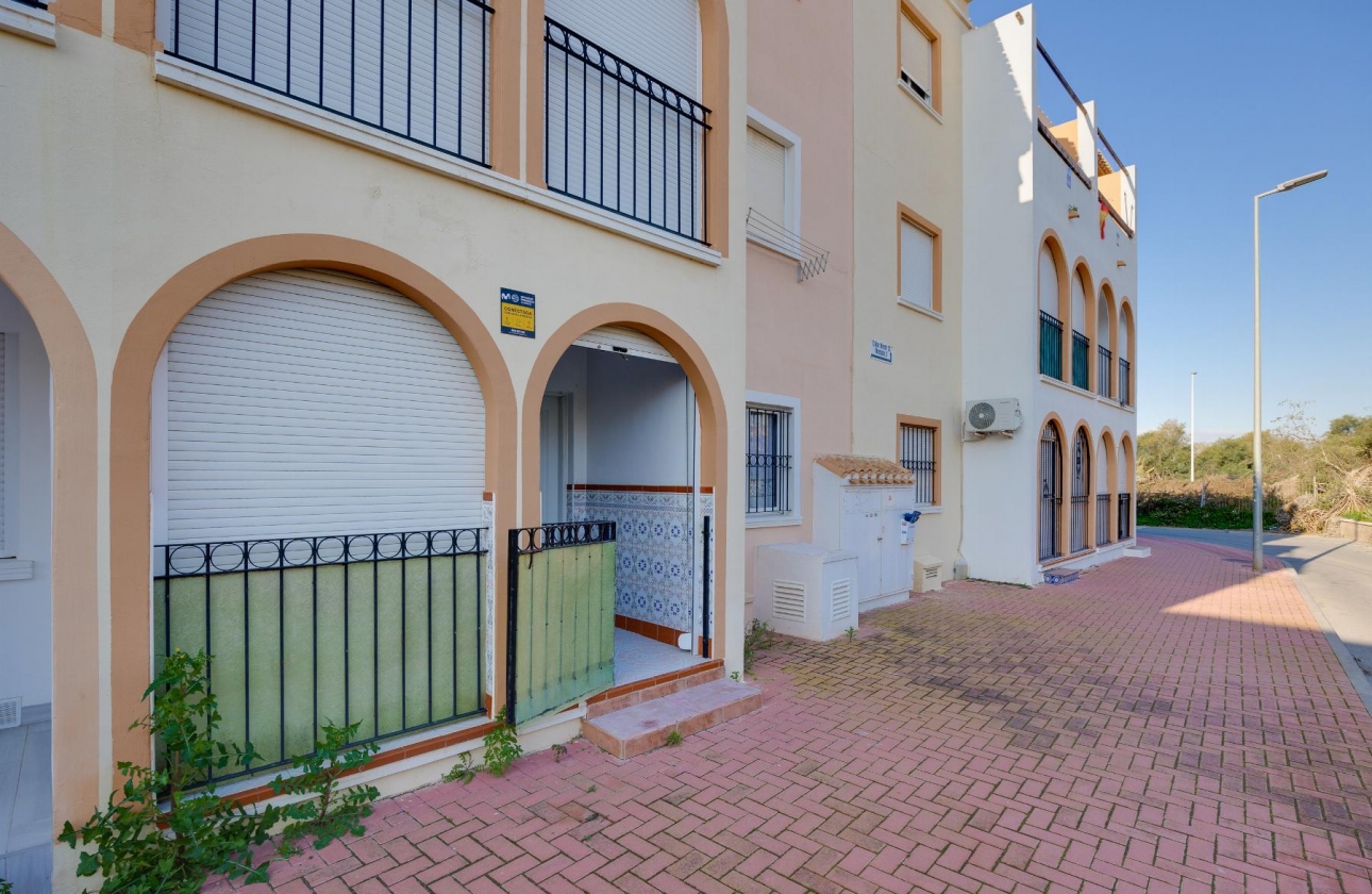 Resale - Bungalow - Torrevieja - Playa de los Náufragos