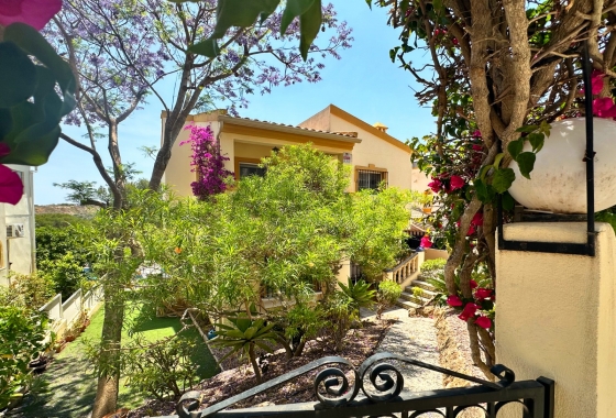 Resale - Villa - Orihuela Costa - Las Ramblas