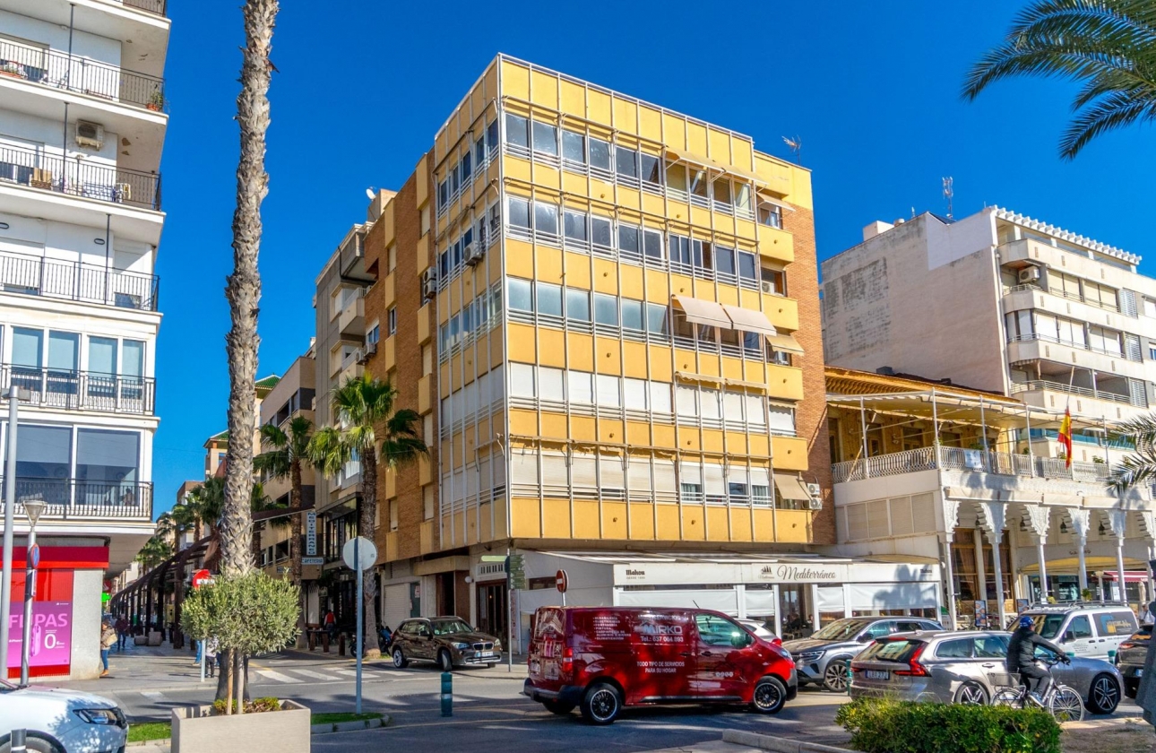 Resale - Apartment - Torrevieja - Centro - Muelle Pesquero
