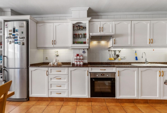 Resale - Apartment - Torrevieja - Centro - Muelle Pesquero