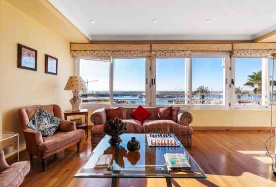 Resale - Apartment - Torrevieja - Centro - Muelle Pesquero