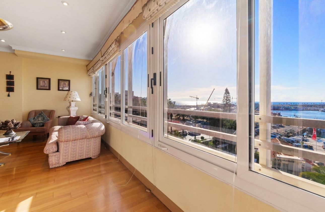 Resale - Apartment - Torrevieja - Centro - Muelle Pesquero