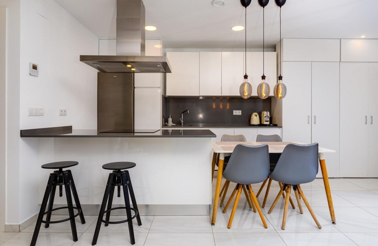 Resale - house - Villamartin - Orihuela costa