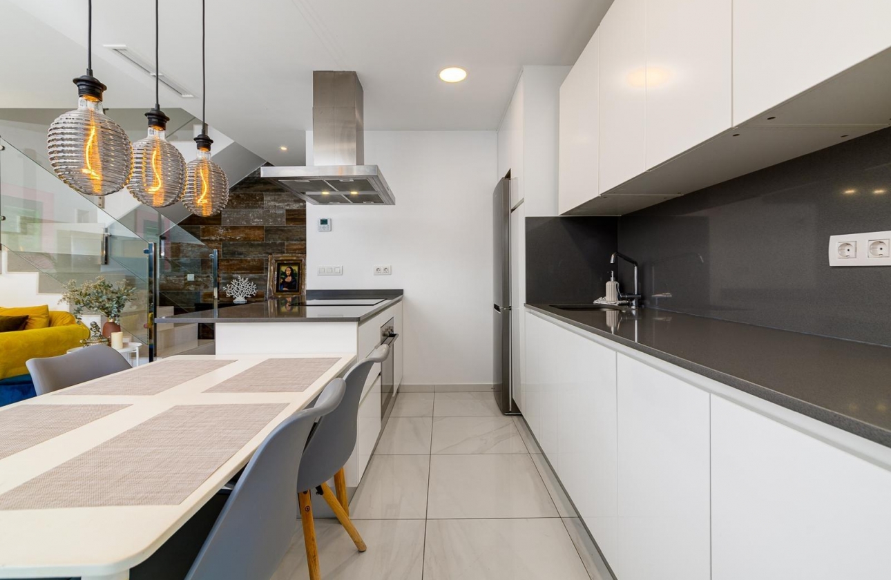 Resale - house - Villamartin - Orihuela costa